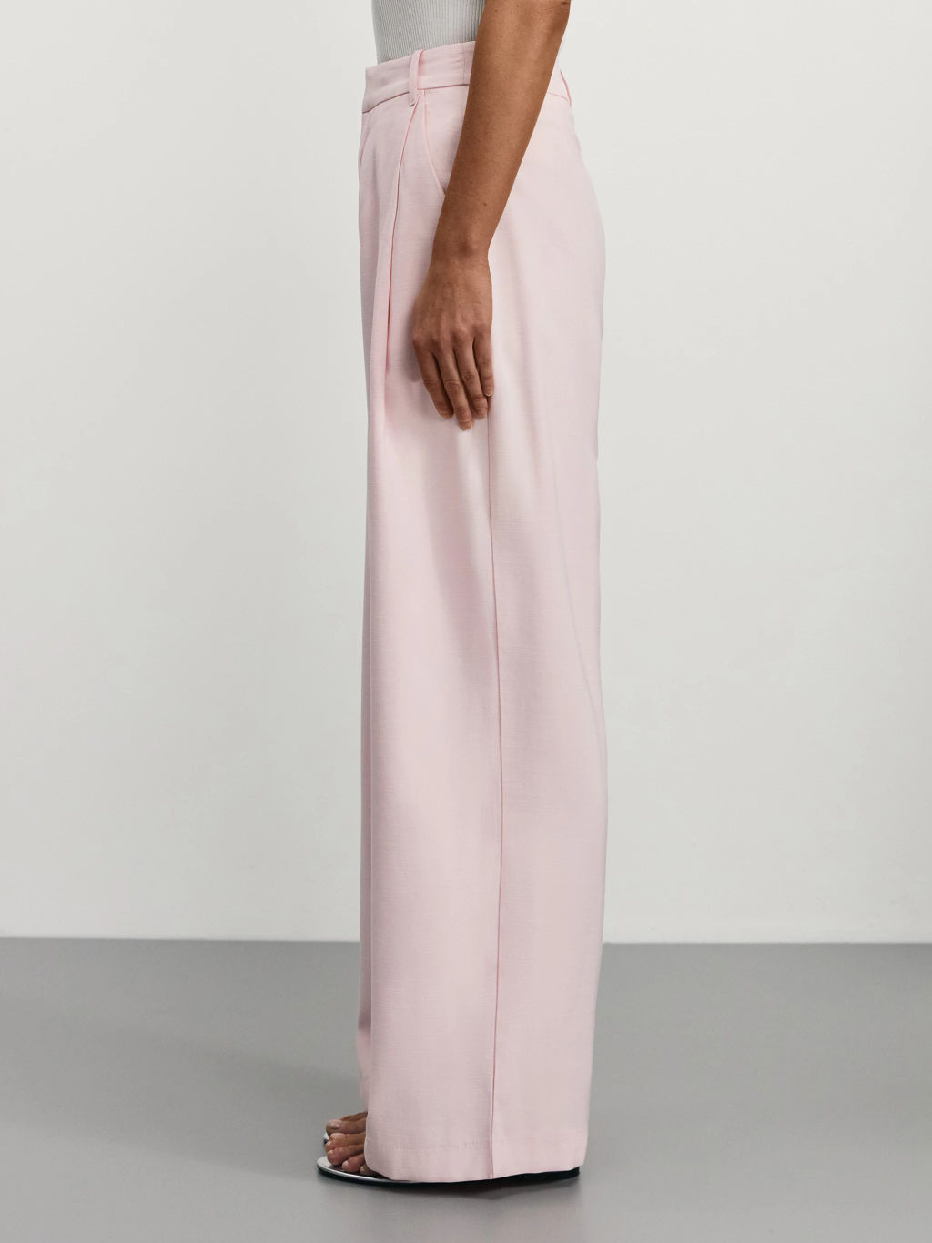 Широкие брюки с защипами из вискозы / Zarina  фото 3