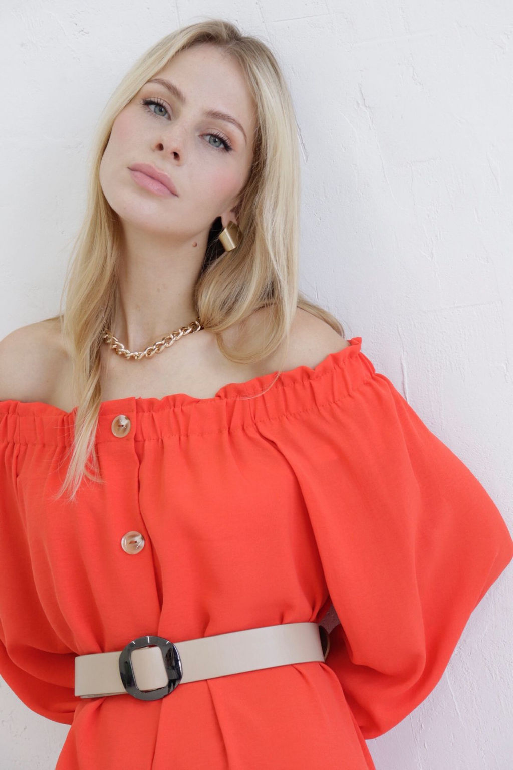 Длинное платье с открытыми плечами красное - Martichelli фото 6