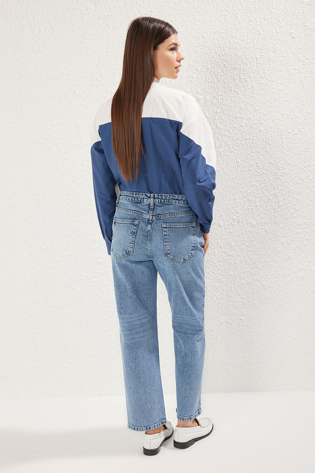 Mavi Normal Bel Duz Kesim Comfort Straight Jeans TWOSS25JE00100 - Trendyolmilla фото 5