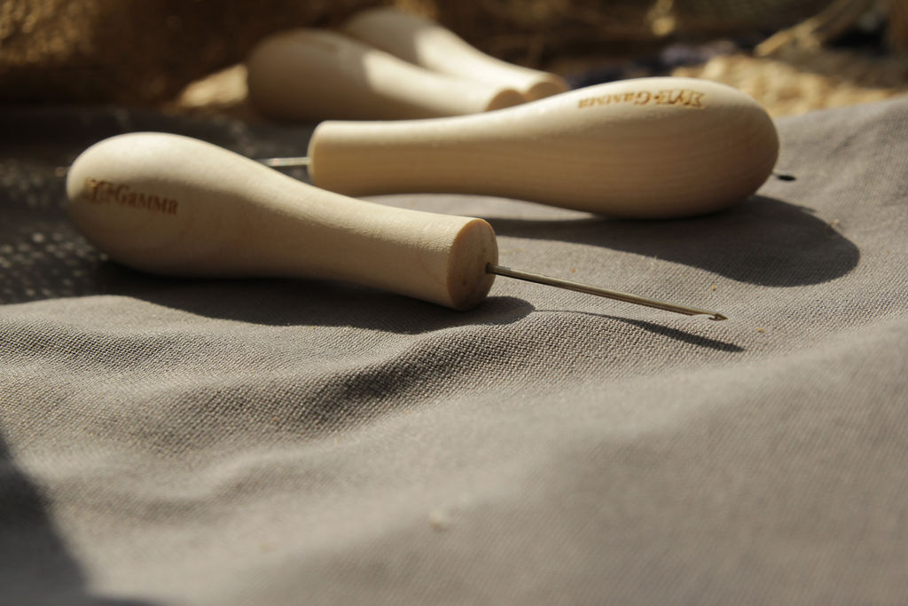 Gamma CON-03 Шило сапожное (с крючком) с березовой ручкой 1 шт в чехле d 1,4