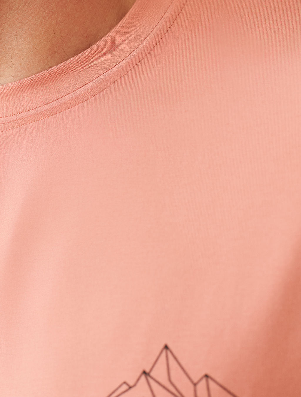 Футболка из премиального хлопка с авторским принтом - Vilatte фото 3