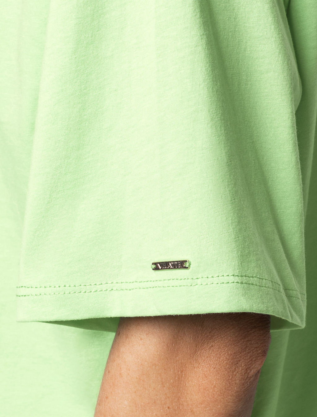 Укороченная футболка силуэта овер-сайз - Vilatte фото 2