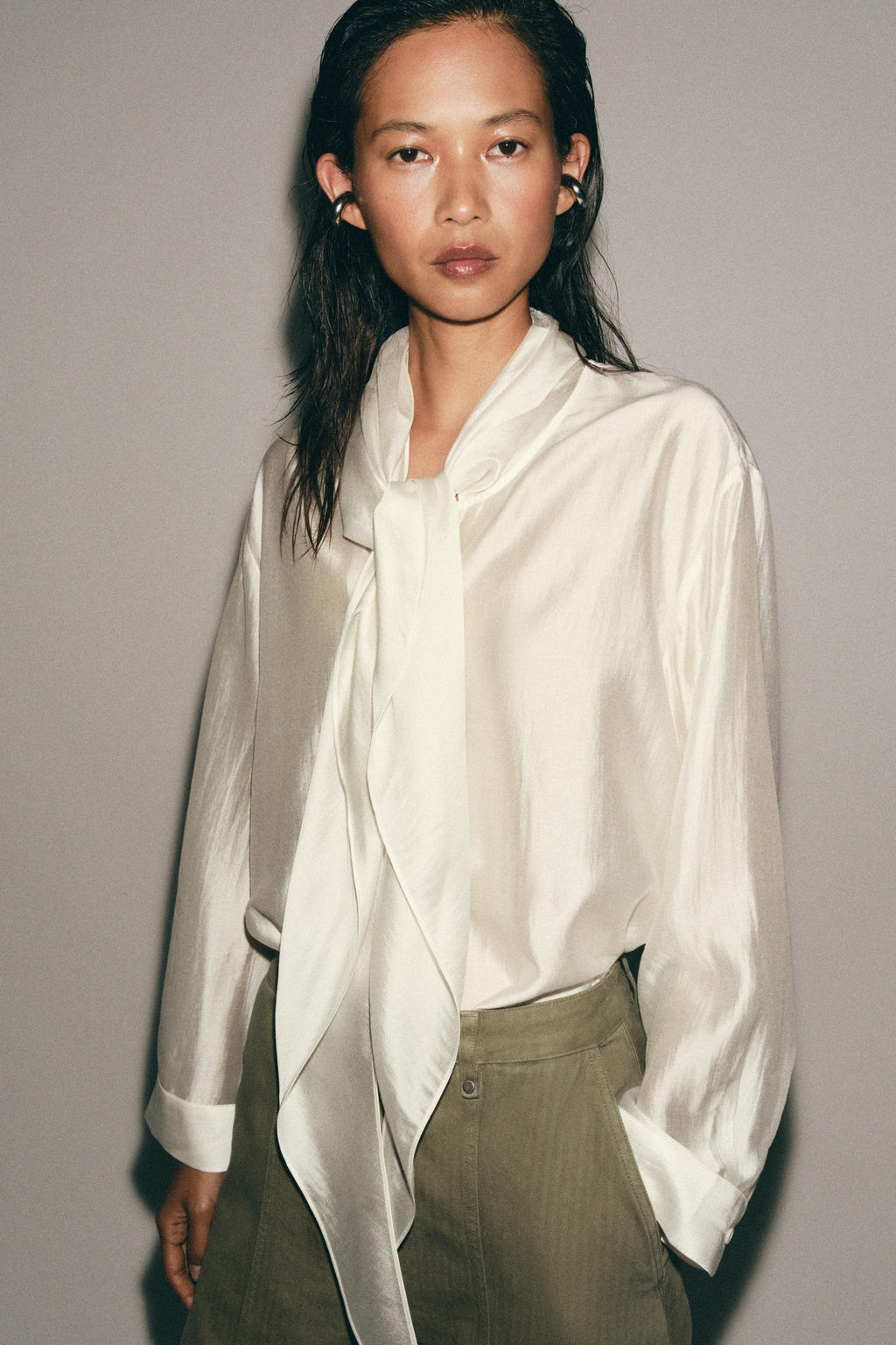 CAMISA FLUIDA LAZADAS ZW COLLECTION / Blanco - Zara фото 4