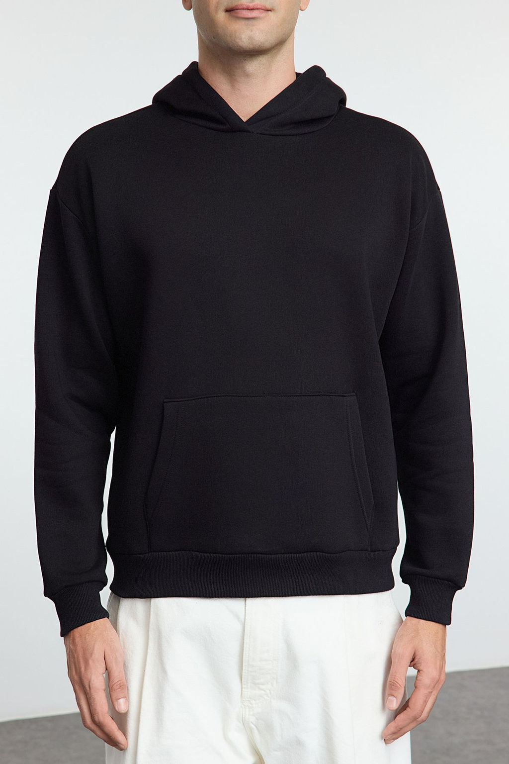 TRENDYOL MAN Siyah Oversize/Genis Kesim S?rt Bask?l? Kapusonlu Sweatshirt TMNAW25SW00112 - Trendyolmilla фото 3