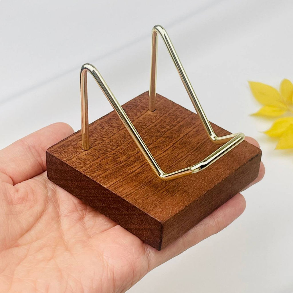 Подставка под камень