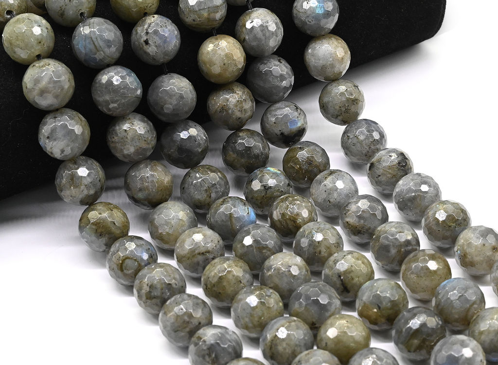 Бусины из лабрадора шарик гр.15,5мм, 40см, 26 бусин Радуга камня