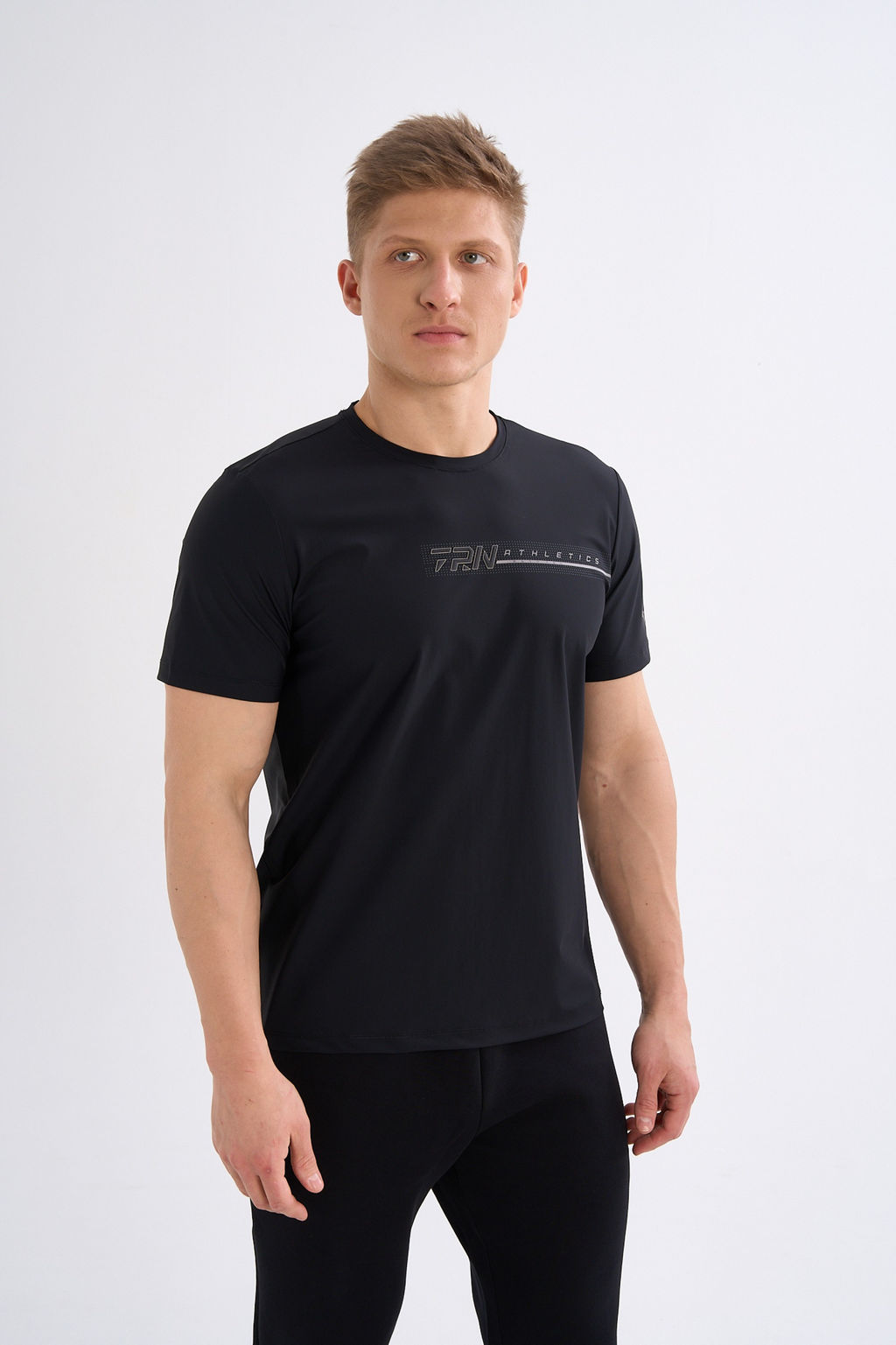 Футболка Черный