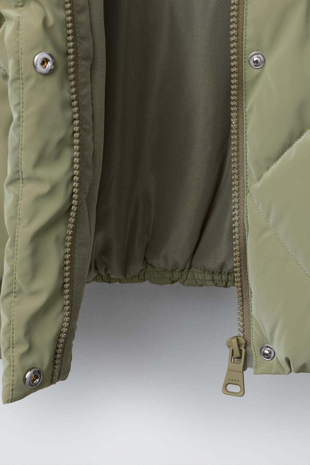 RUBBERISED PUFFER JACKET - Zara фото 8