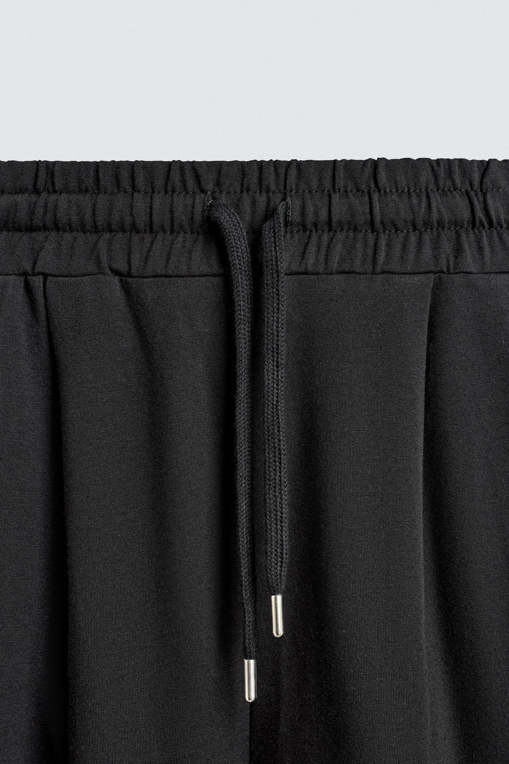 PANTAL?N JOGGER PLIEGUES SOFT / Negro