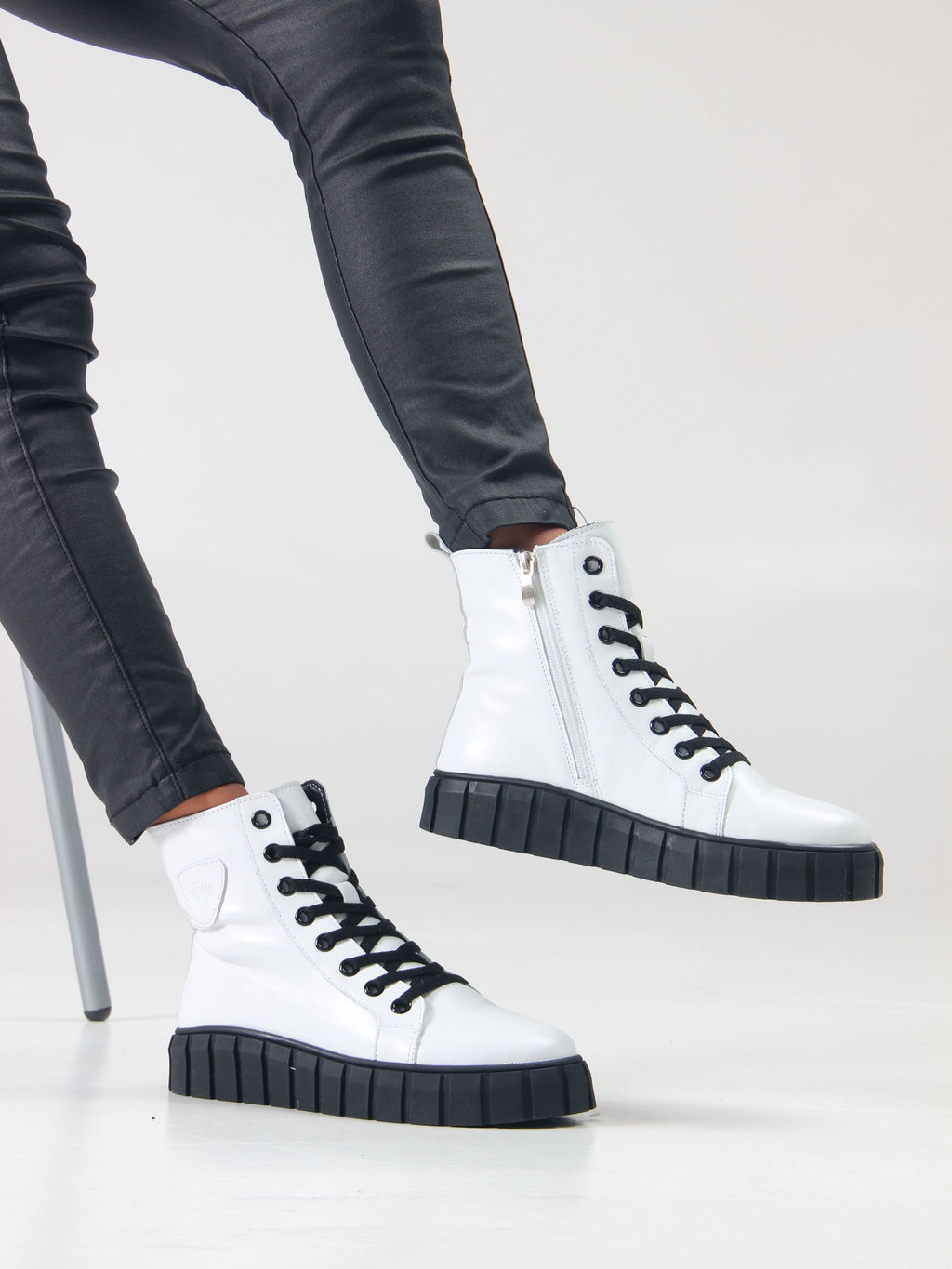 Ботинки 214.1918bl. white/Шерсть