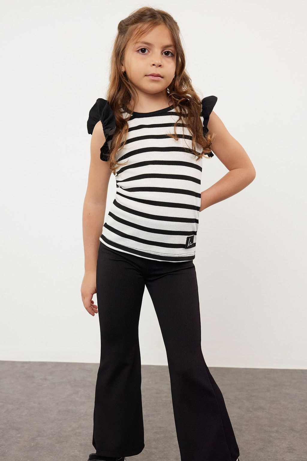 Siyah K?z Cocuk Cizgili Regular/Normal Kal?p F?rf?r Detayl? Kolsuz Orme T-Shirt TKDSS24TS00014