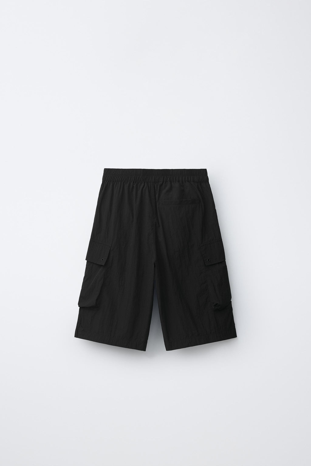 BERMUDA NYLON CARGO / Negro - Zara фото 2