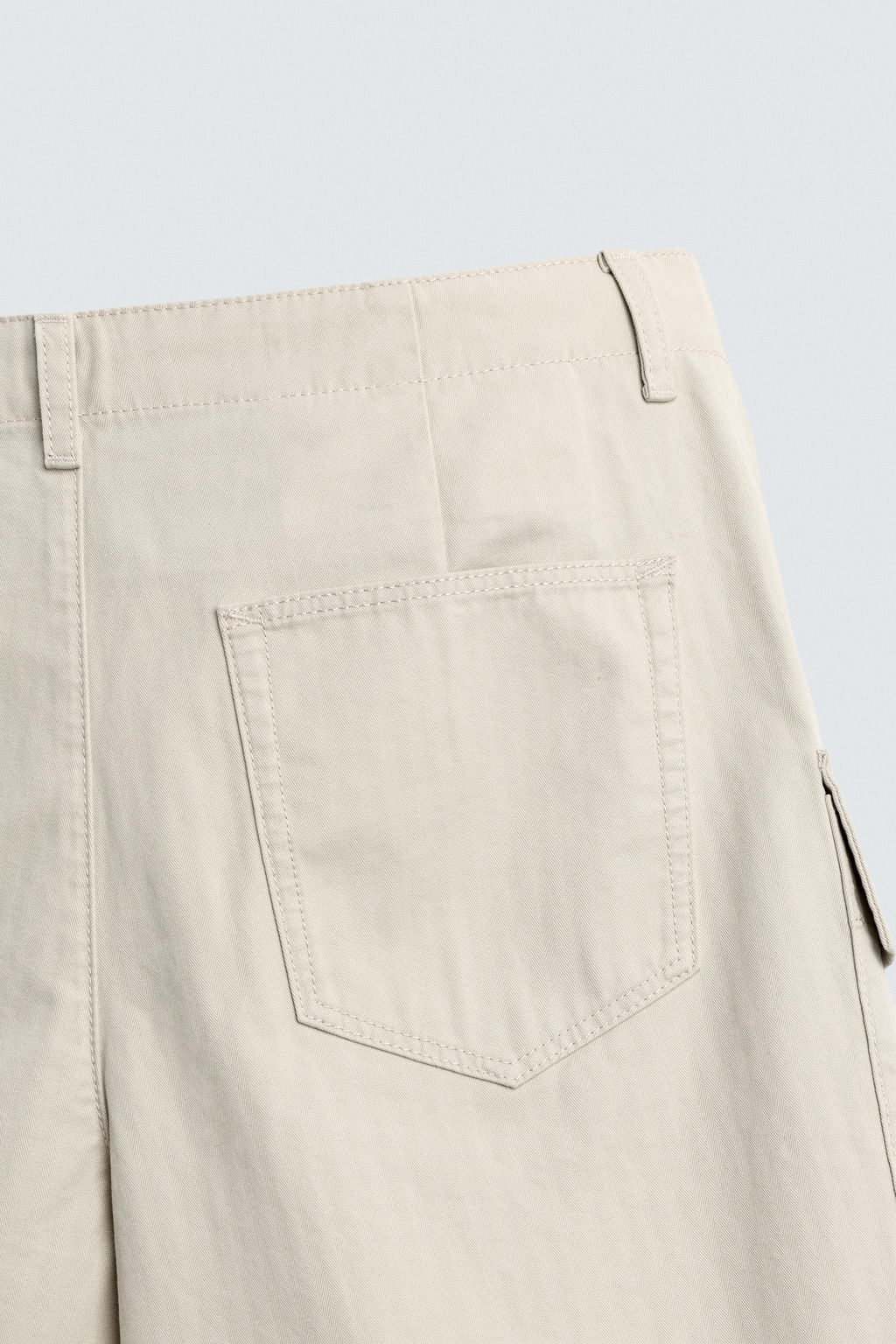 BERMUDA CARGO REGULAR FIT ESPIGA / Arena