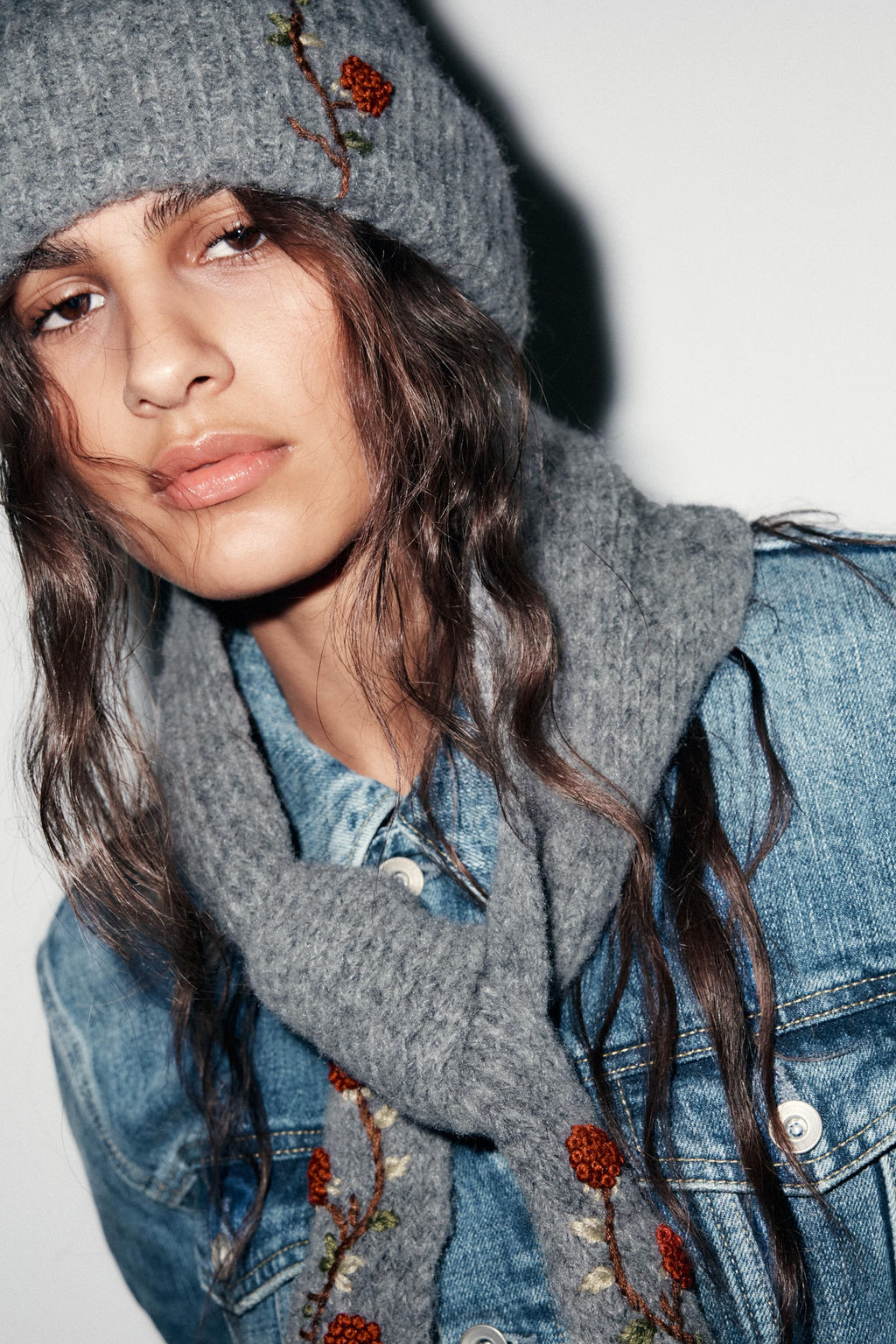 EMBROIDERED FLORAL KNIT BEANIE