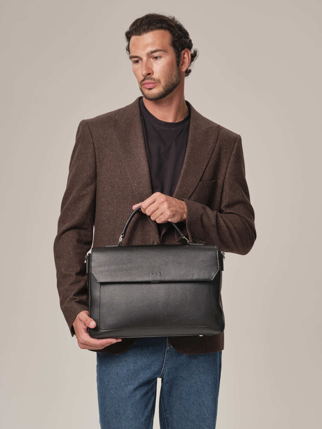 Мужская кожаная сумка Levi DBR 7115 черный фото 2