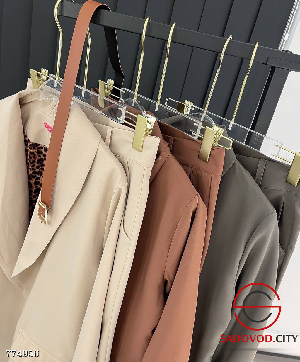 Женский классичсекий костюм двойка - Bruno фото 8