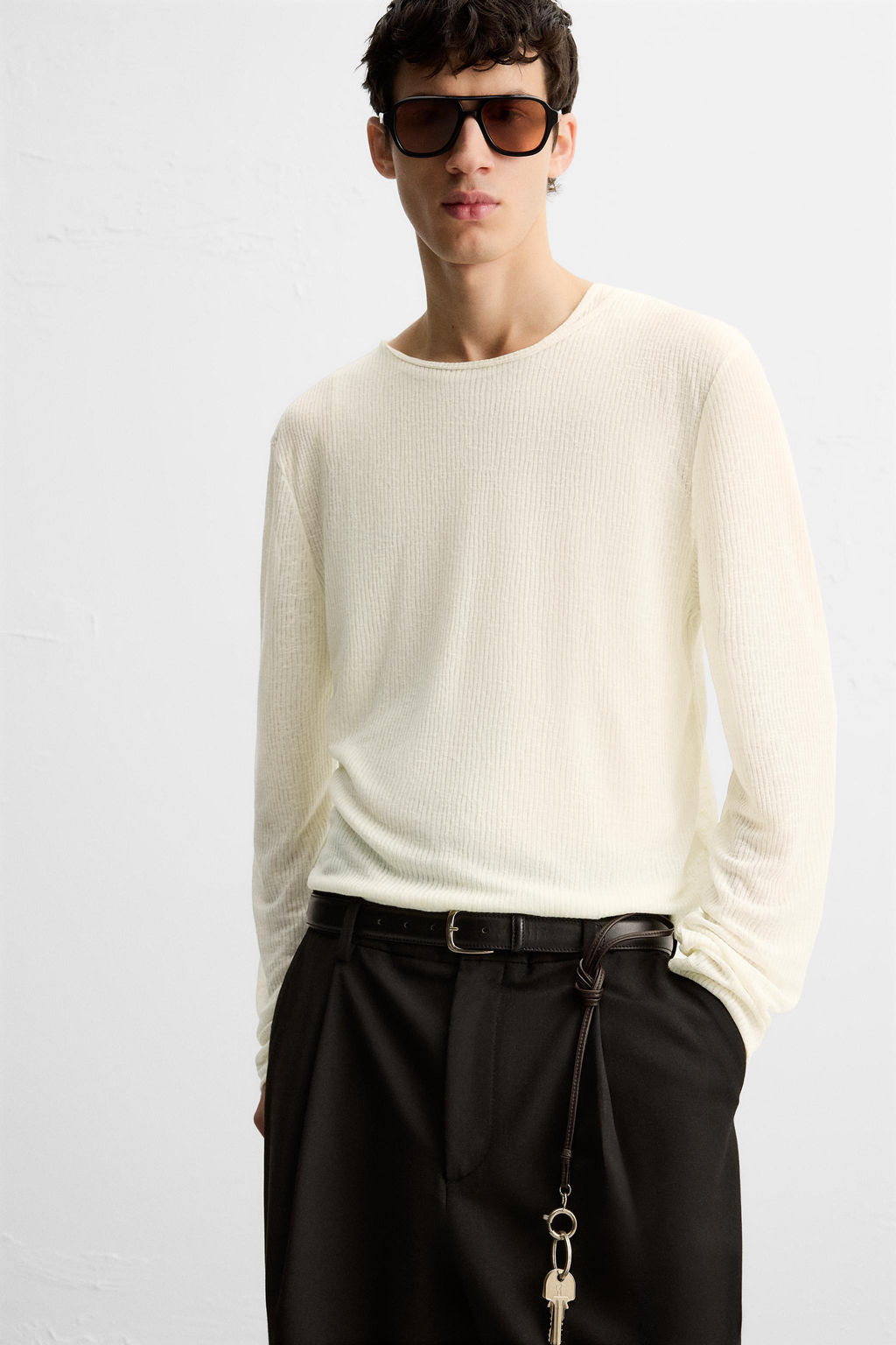 SEMI-SHEER TEXTURED T-SHIRT - Zara фото 5
