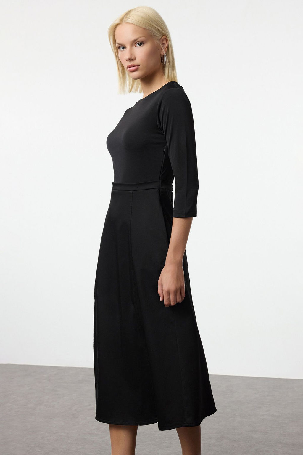 Trendyolmilla Siyah Belden Ac?lan Kumas Mixli Midi Dokuma Elbise TWOAW25EL00144  фото 2
