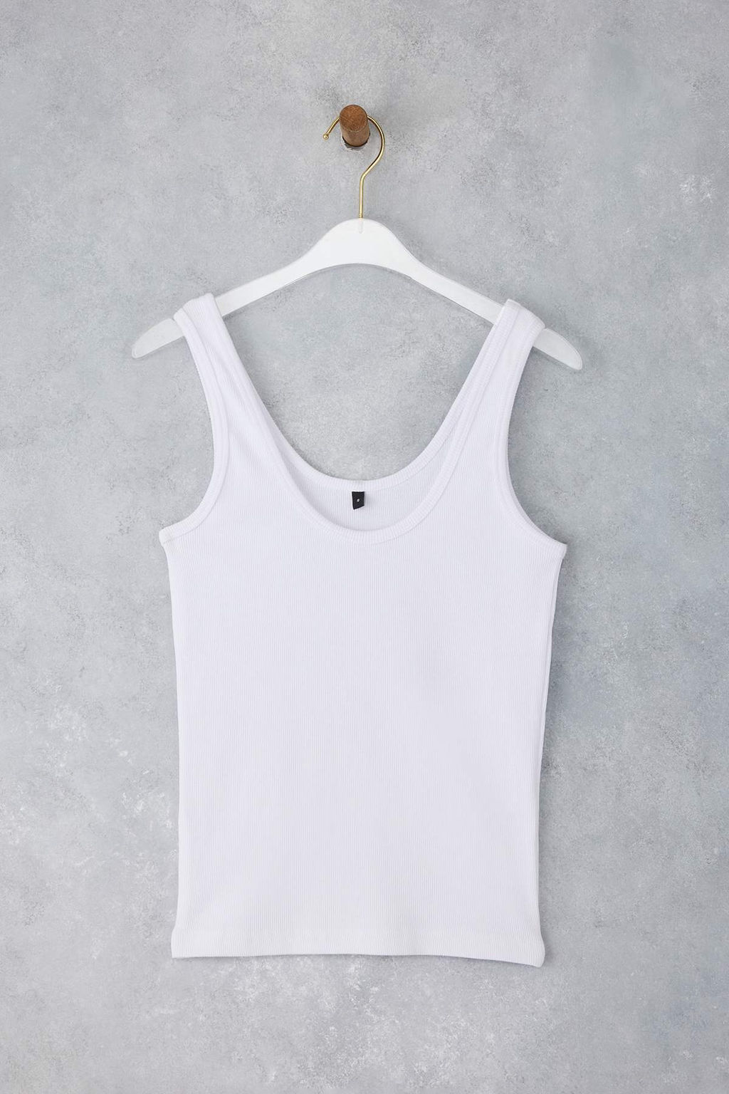 Beyaz Fitted/Vucuda Oturan Havuz Yaka Fitilli Esnek Orme Atlet TWOSS22AL0042