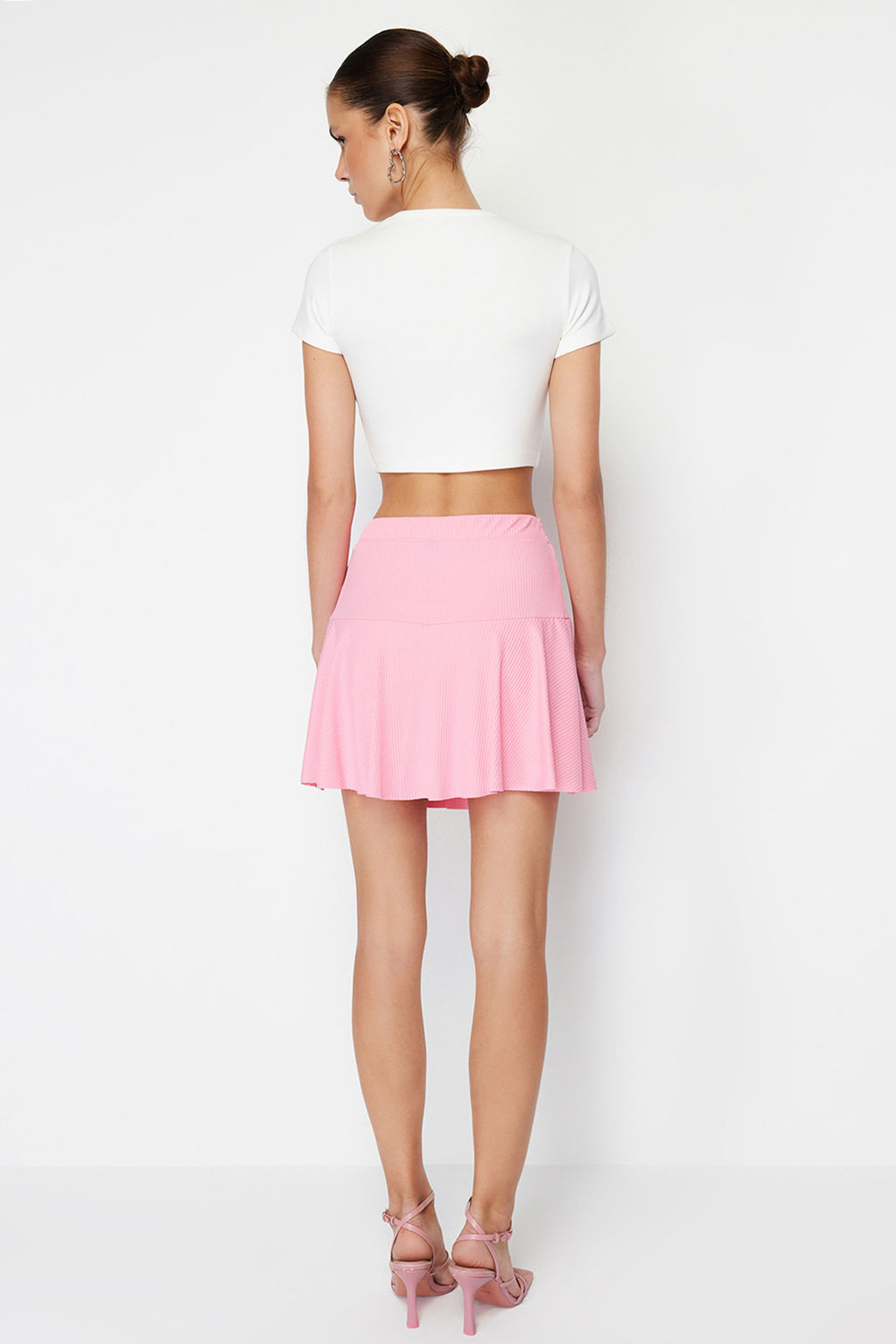 TRENDYOLMILLA K?rm?z? Etek Gorunumlu Yuksek Bel Mini Orme Sort TWOSS21SR0621  фото 61