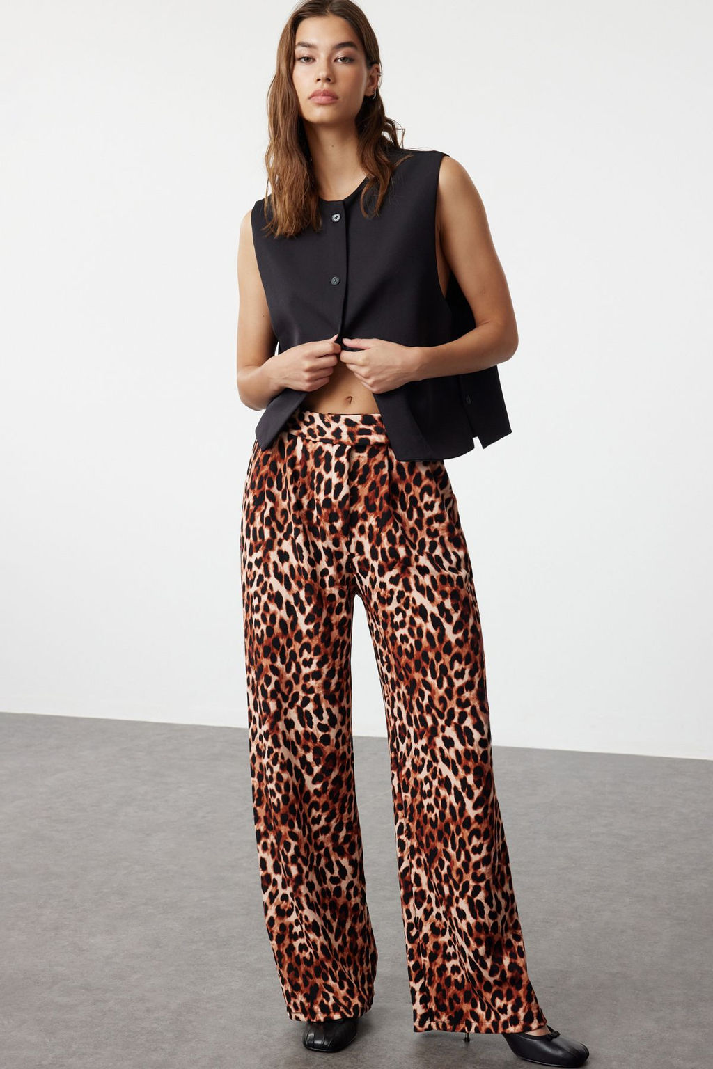 TRENDYOLMILLA Siyah C?rt C?rt Kapamal? Yuksek Bel Pileli Wide Leg/Genis Kesim Orme Pantolon TWOAW24PL00177  фото 60
