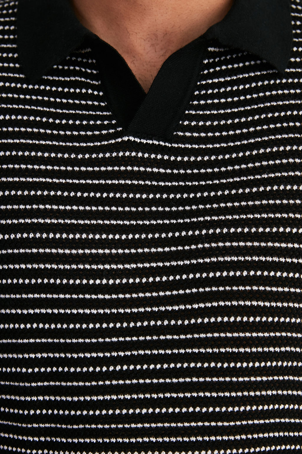 Siyah Relaxed K?sa Kol Polo Yaka Triko T-shirt TMNSS23PO00026