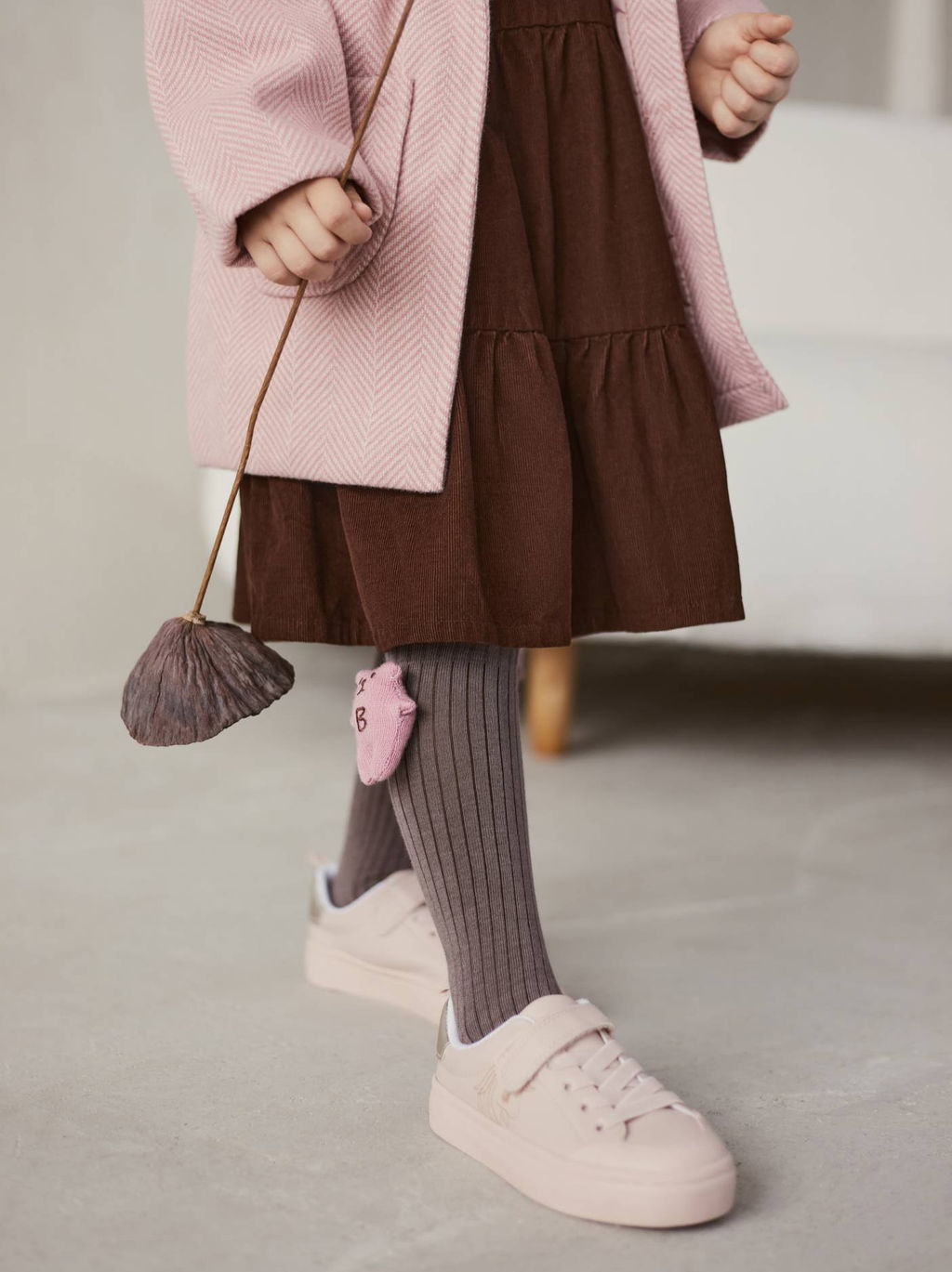 Цена за 2 пары CONTE-KIDS Удлиненные носки TIP-TOP из хлопка с декоративной игрушкой кофейный