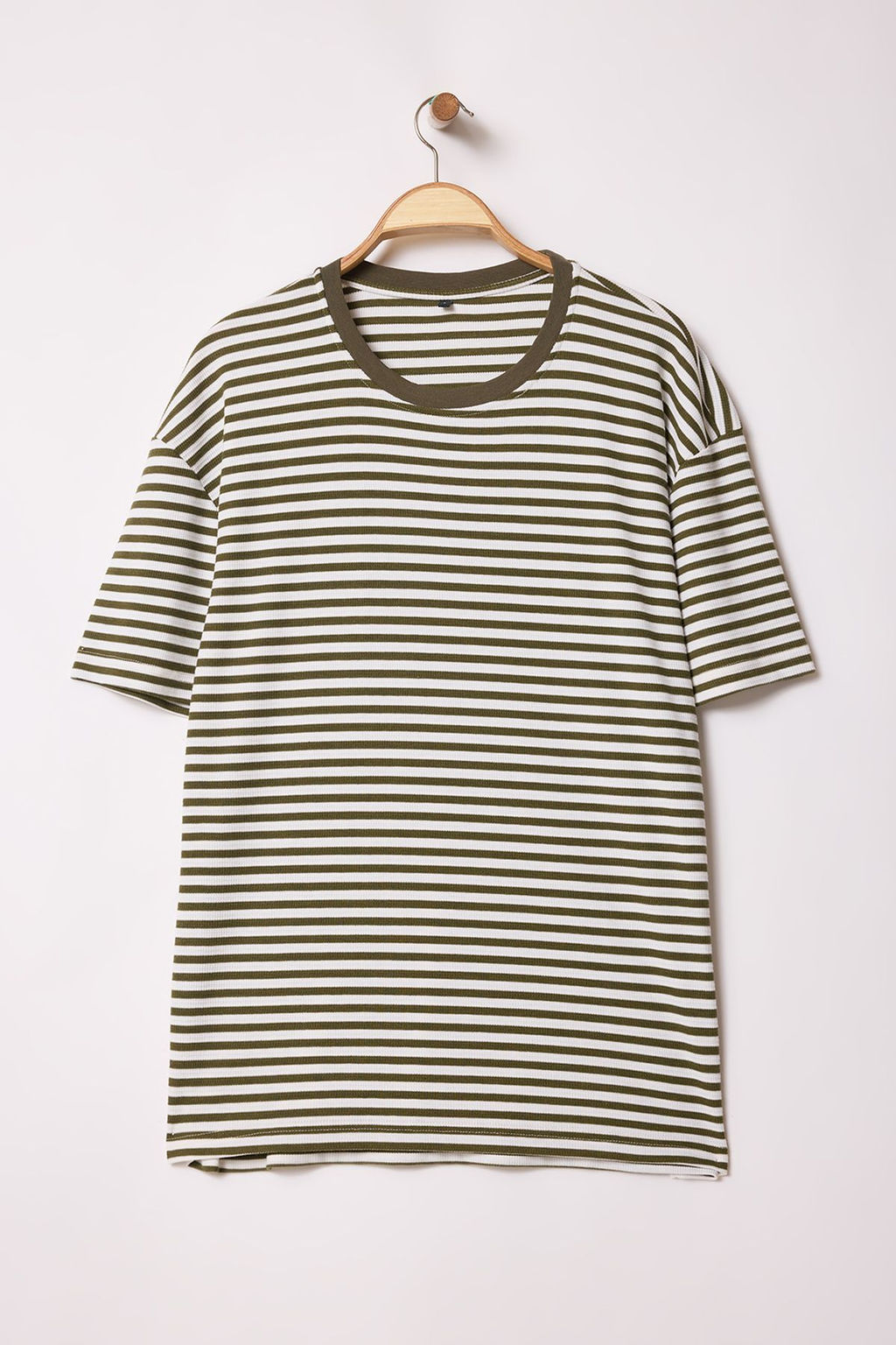 TRENDYOL MAN Haki Limited Edition Oversize/Genis Kesim T-Shirt TMNSS25TS00081