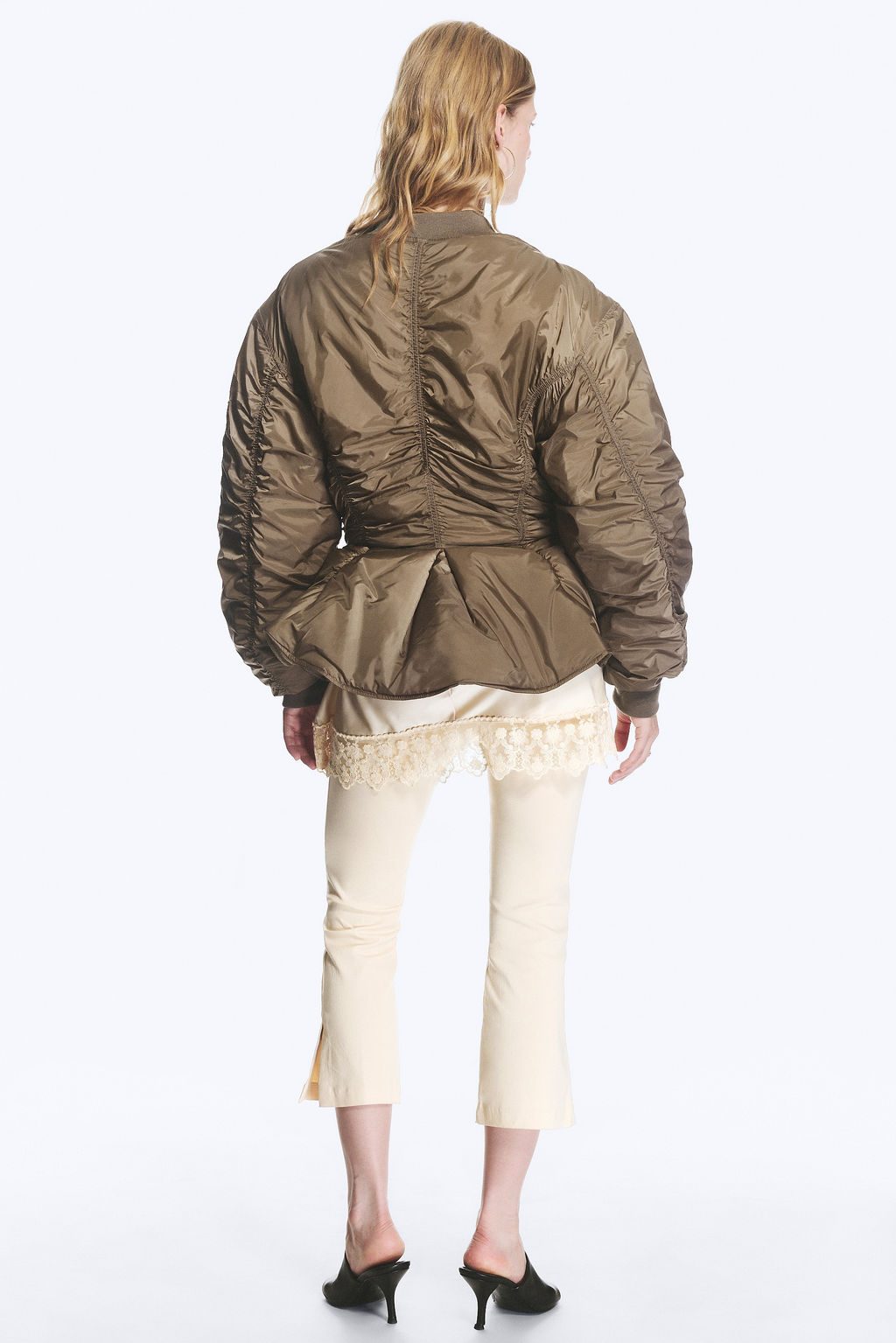 Cazadora bomber con peplum fruncido - H&m фото 6