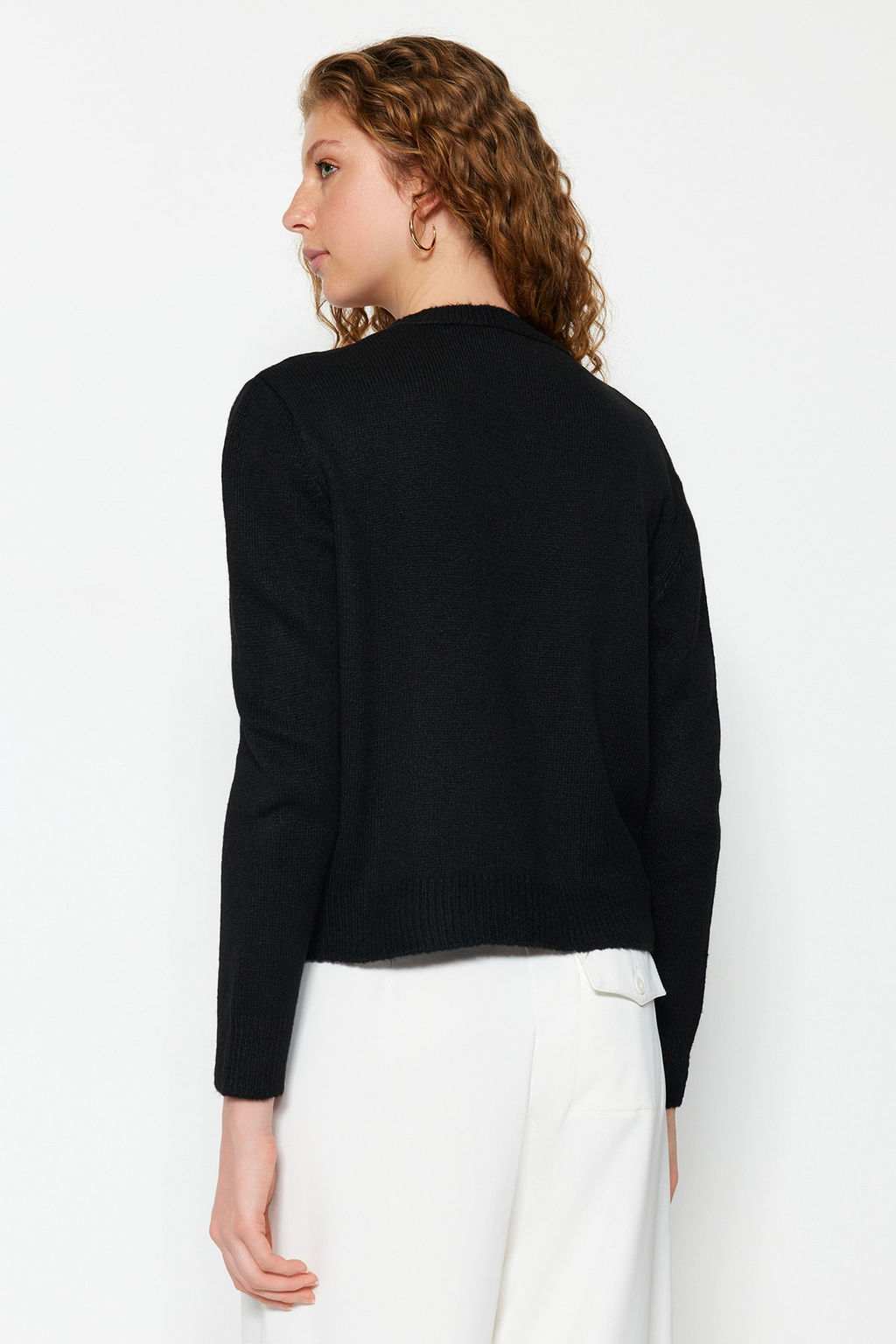 Siyah Yumusak Dokulu Mucevher Dugmeli Ceket Gorunumlu Triko H?rka TWOAW22HI0044