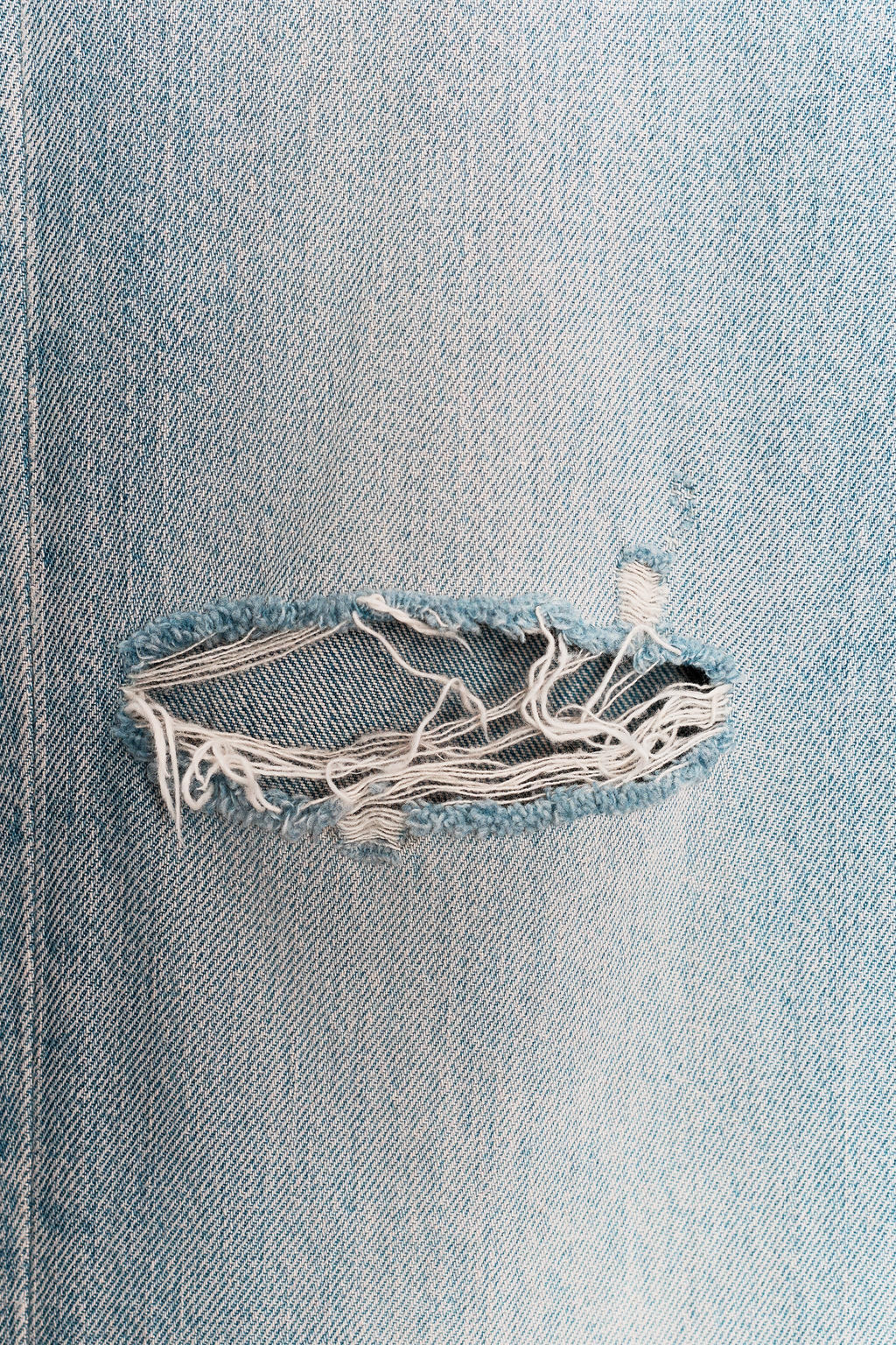 TRF LOW-RISE WIDE-LEG RIPPED JEANS - Zara фото 7