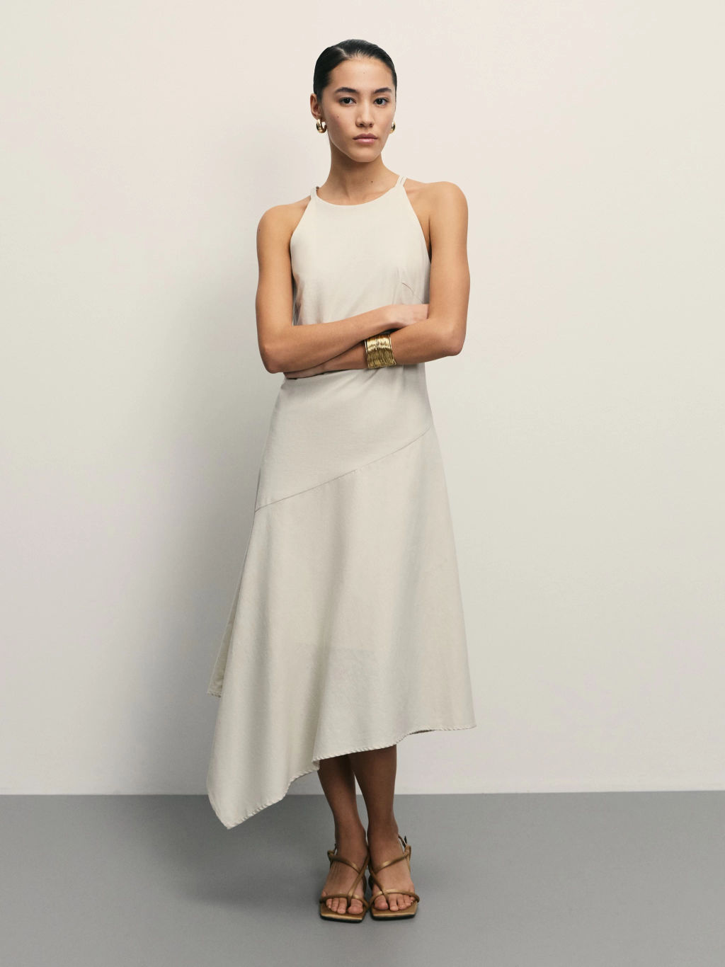 Приталенное платье изо льна и хлопка / Zarina  фото 8