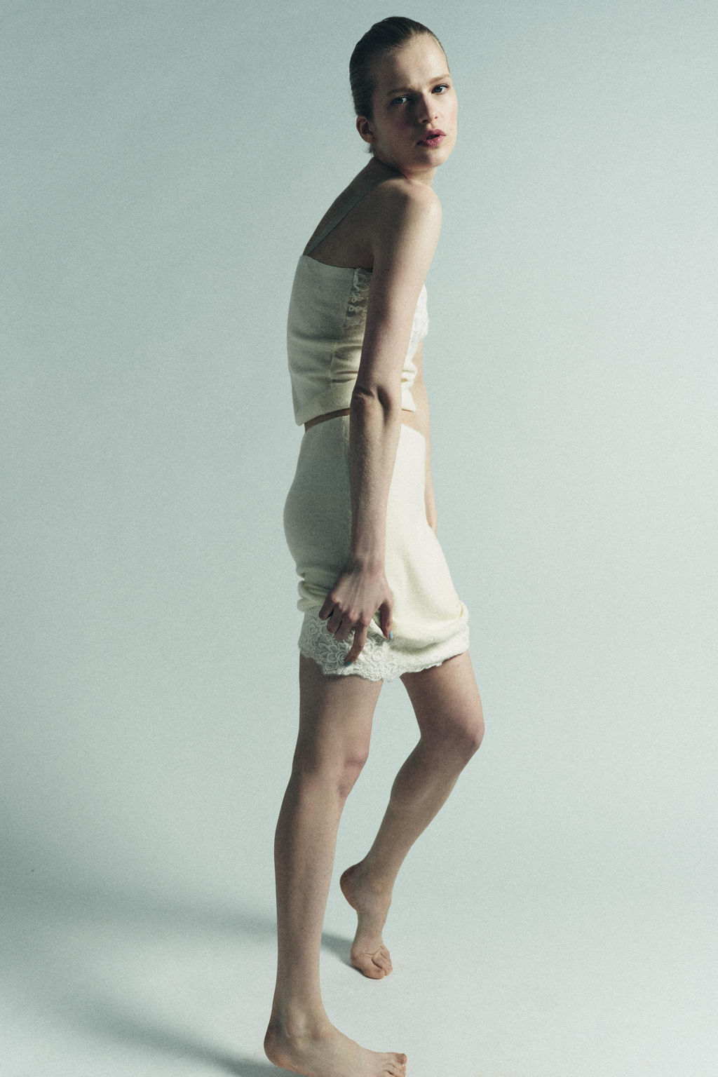 KNIT TOP WITH LACE EMBROIDERY - Zara фото 16