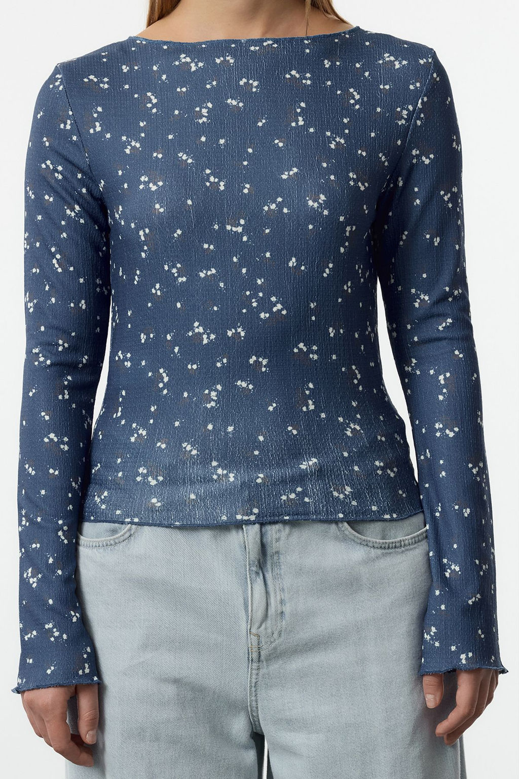 Indigo Bask?l? Fitted/Vucuda Oturan Burumcuk/Dokulu Esnek Orme Bluz TWOAW25BZ00111 - Trendyolmilla фото 4