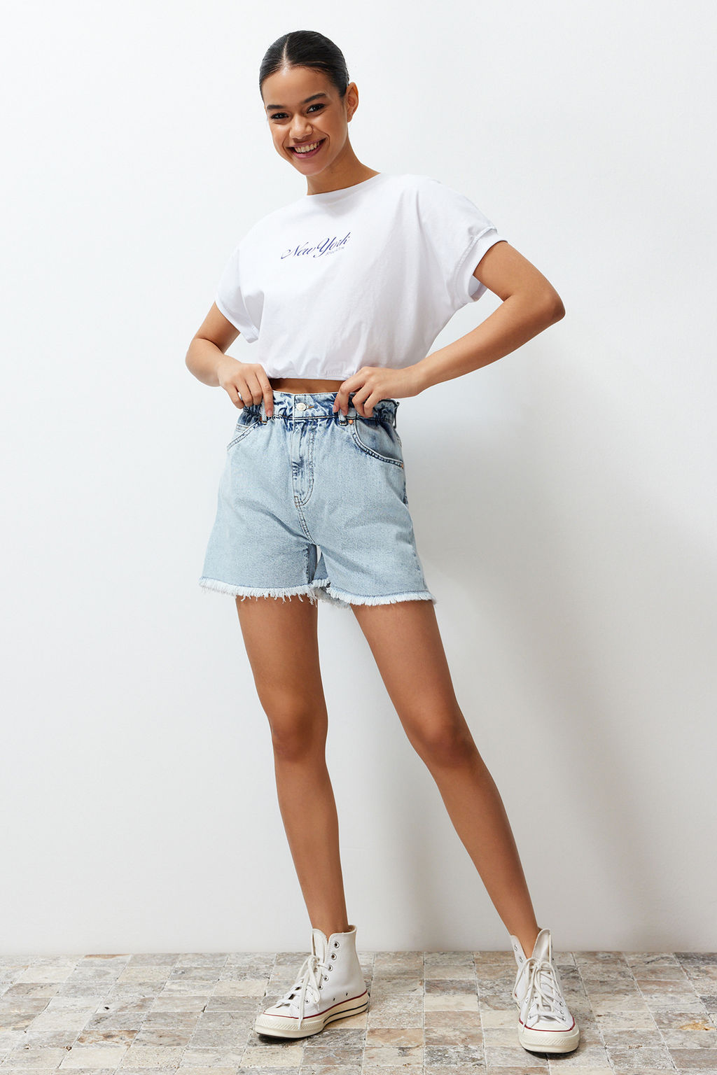 Ac?k Mavi Beli Lastikli Denim Sort TWOSS24SR00057 - Trendyolmilla фото 2