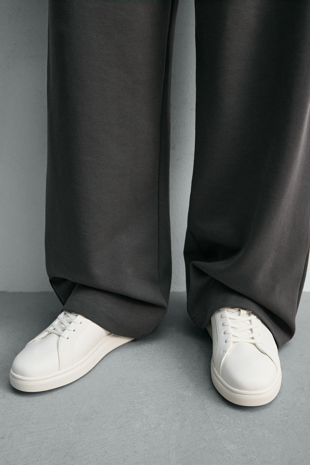 CHUNKY MONOCHROMATIC TRAINERS