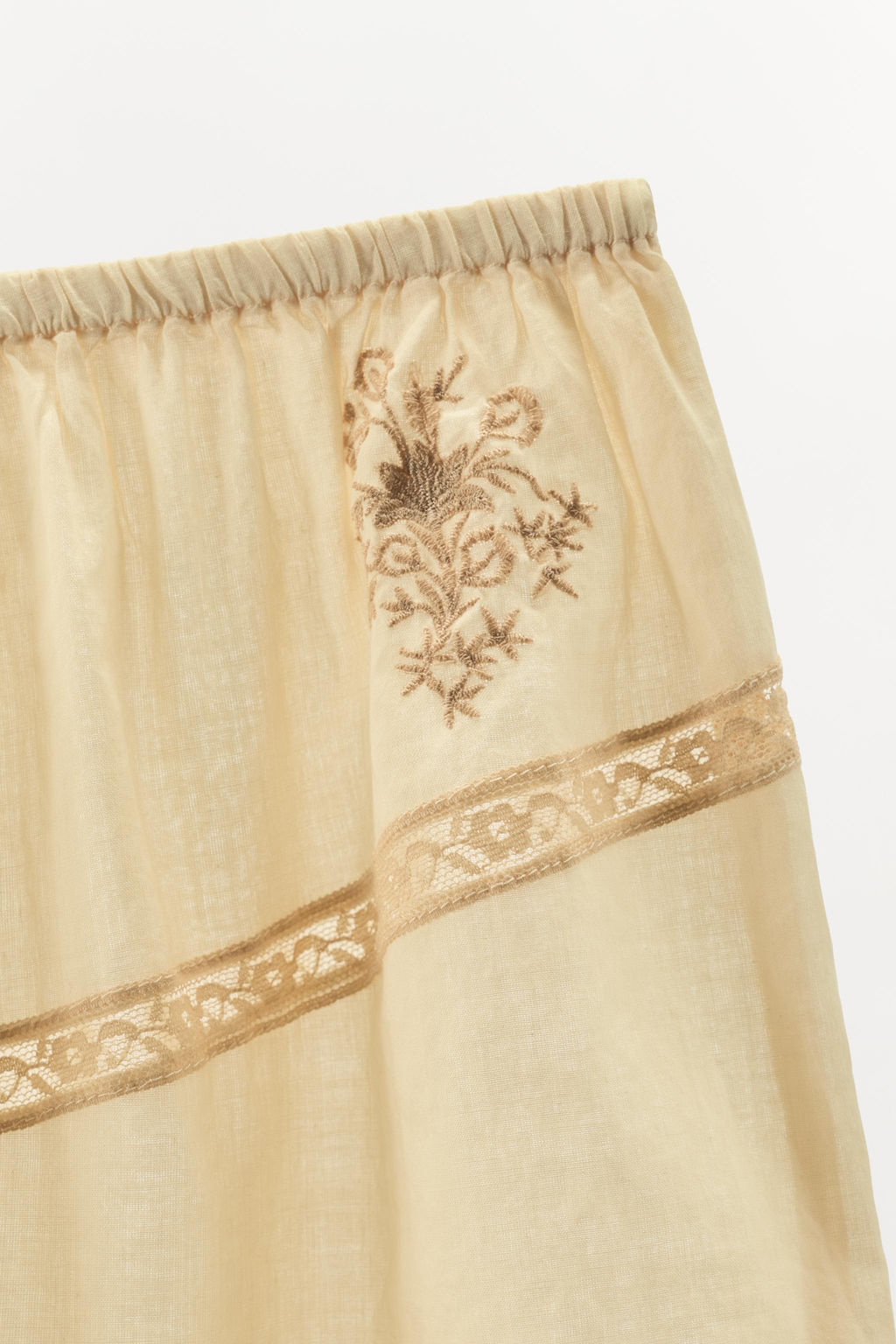 FLORAL EMBROIDERED LACE SHORTS - LIMITED EDITION - Zara фото 6