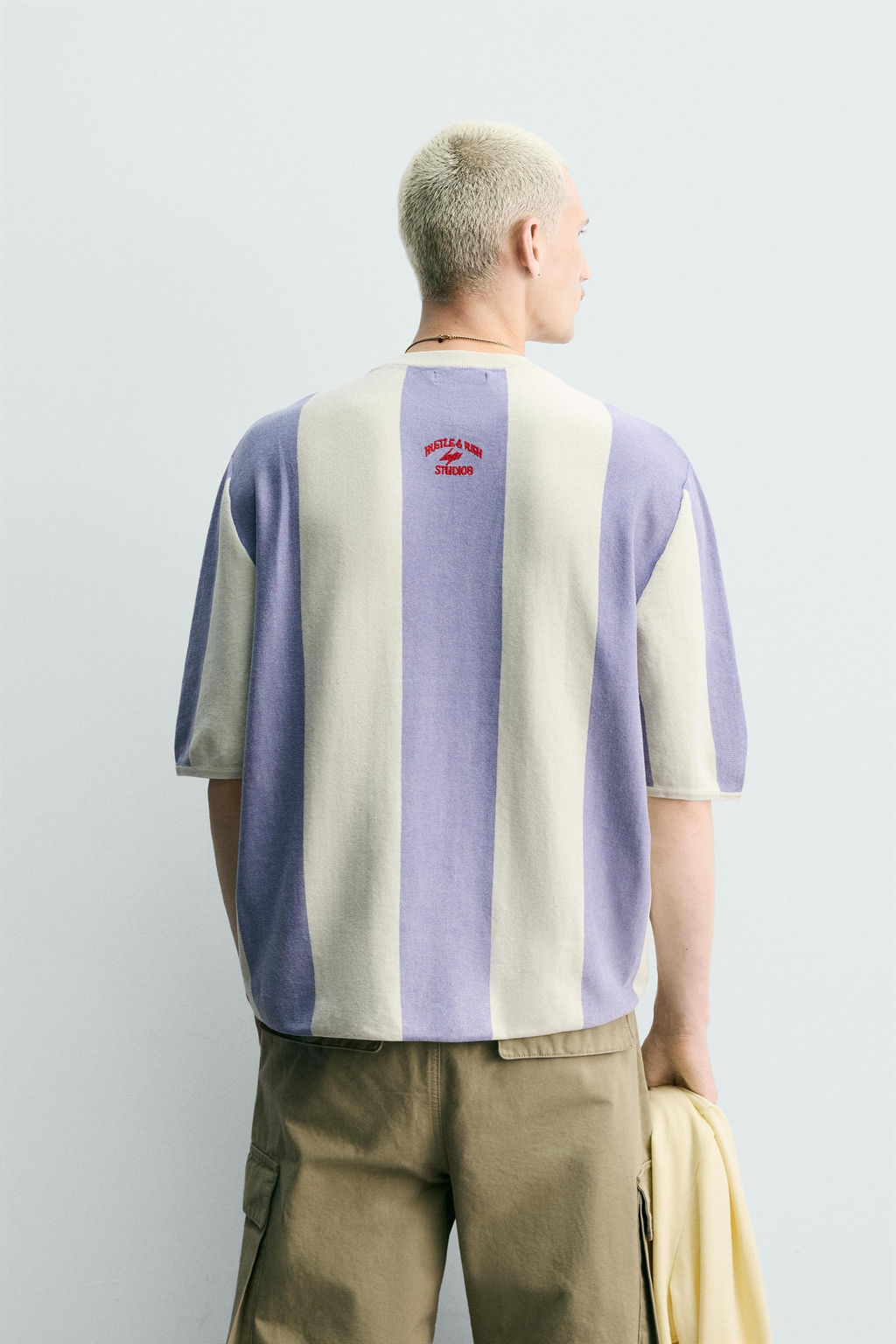 CAMISETA PUNTO RAYAS BORDADO PARCHE / Lila