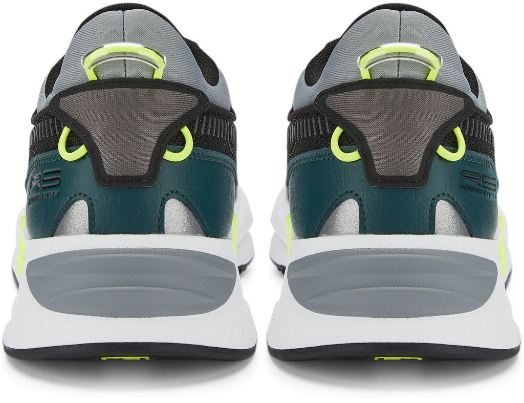 Кроссовки взрослые