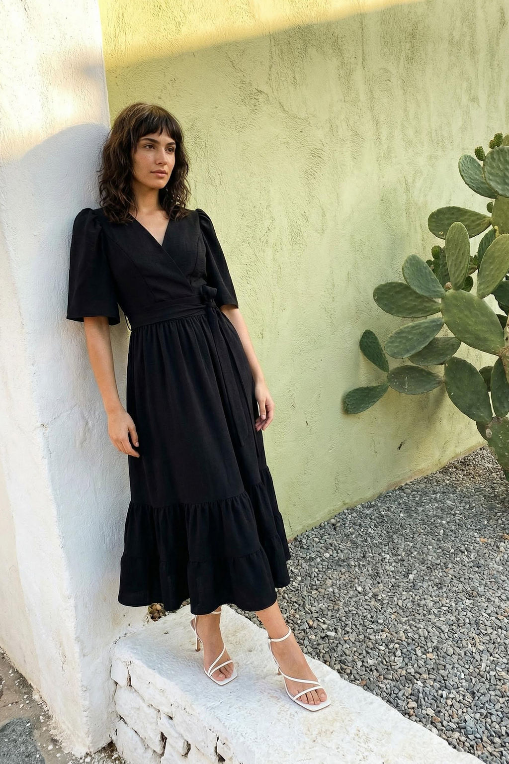 Siyah Kusakl? Dokuma Kruvaze Yaka S?rt Detayl? Midi Dokuma Elbise TWOSS23EL02164