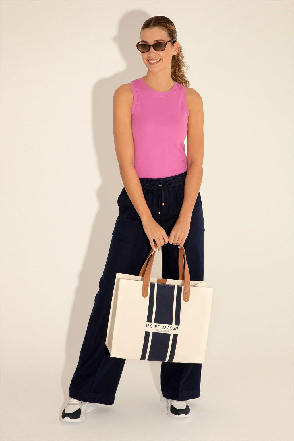 Женская белая сумка Неожиданная скидка в корзине