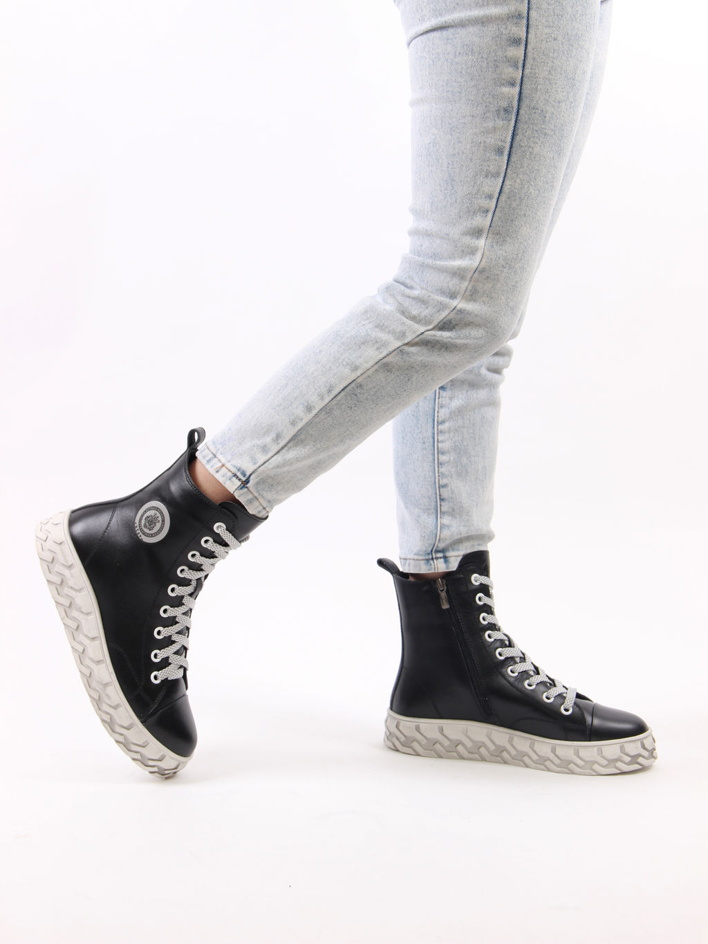 Черные кеды