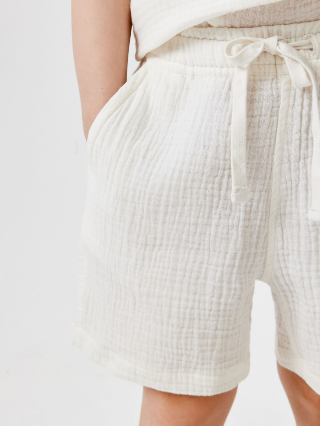 ACOOLA / Шорты детские для мальчиков Vivero sho белый  фото 5