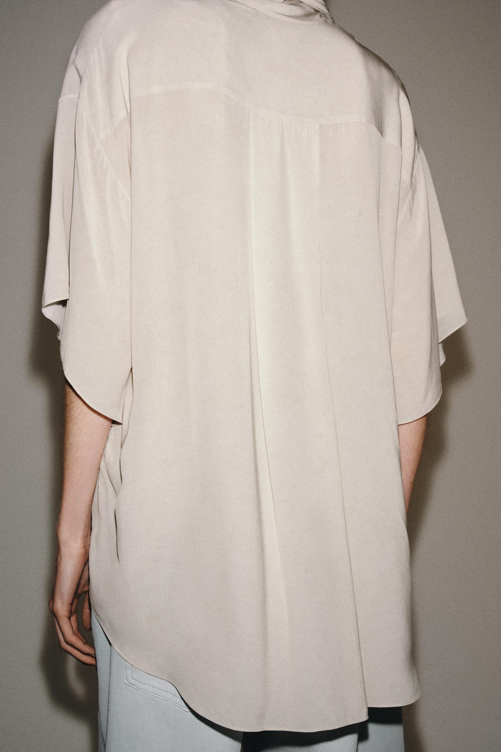 CAMISA FLUIDA LAZADA ZW COLLECTION / Beige - Zara фото 3