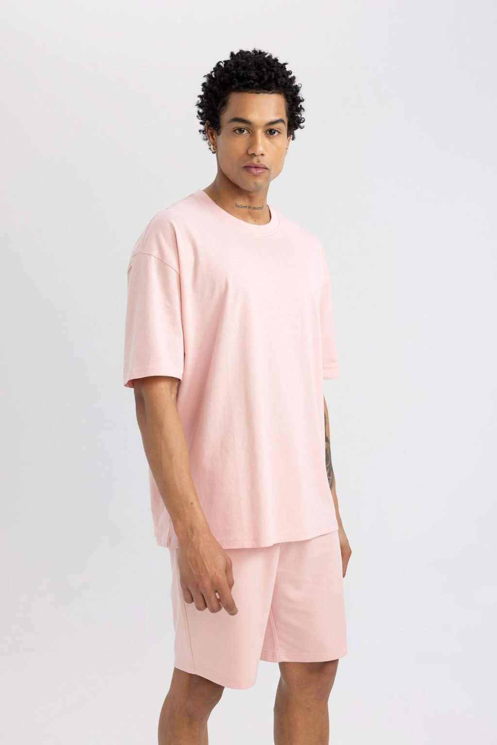 DeFactoFit Oversize Genis Kal?p Bisiklet Yaka Bask?l? K?sa Kollu Tisort фото 4