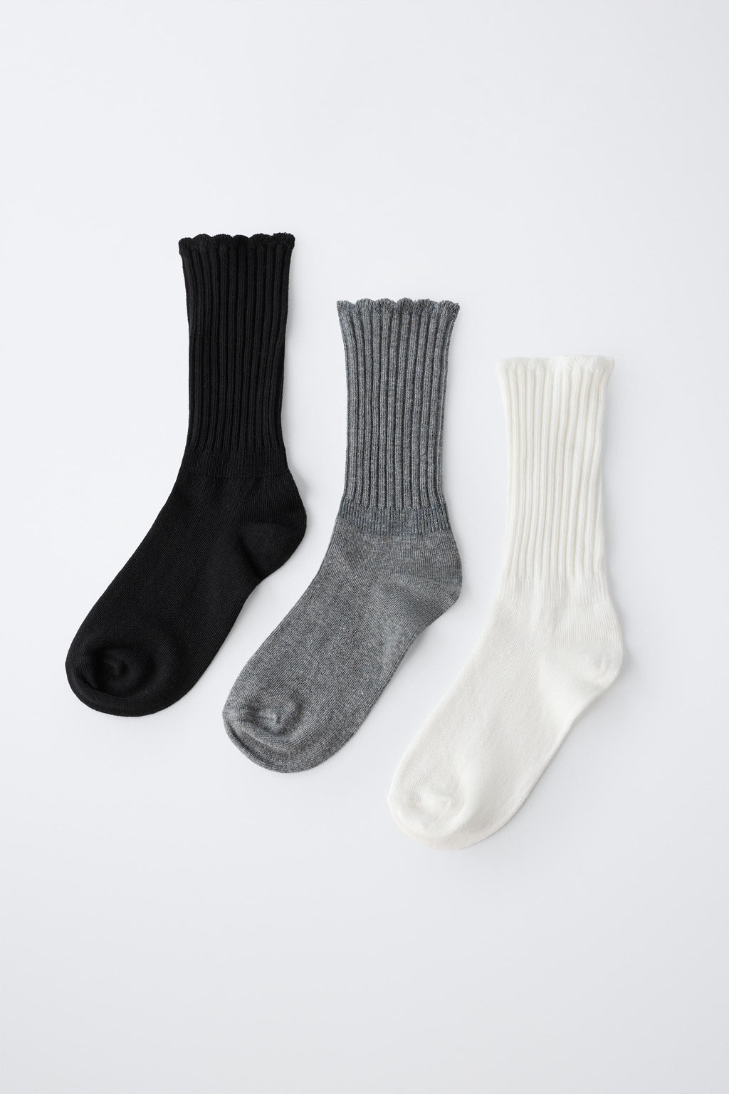 PACK TRES CALCETINES LARGOS RIZO / Blanco / Negro - Zara фото 4