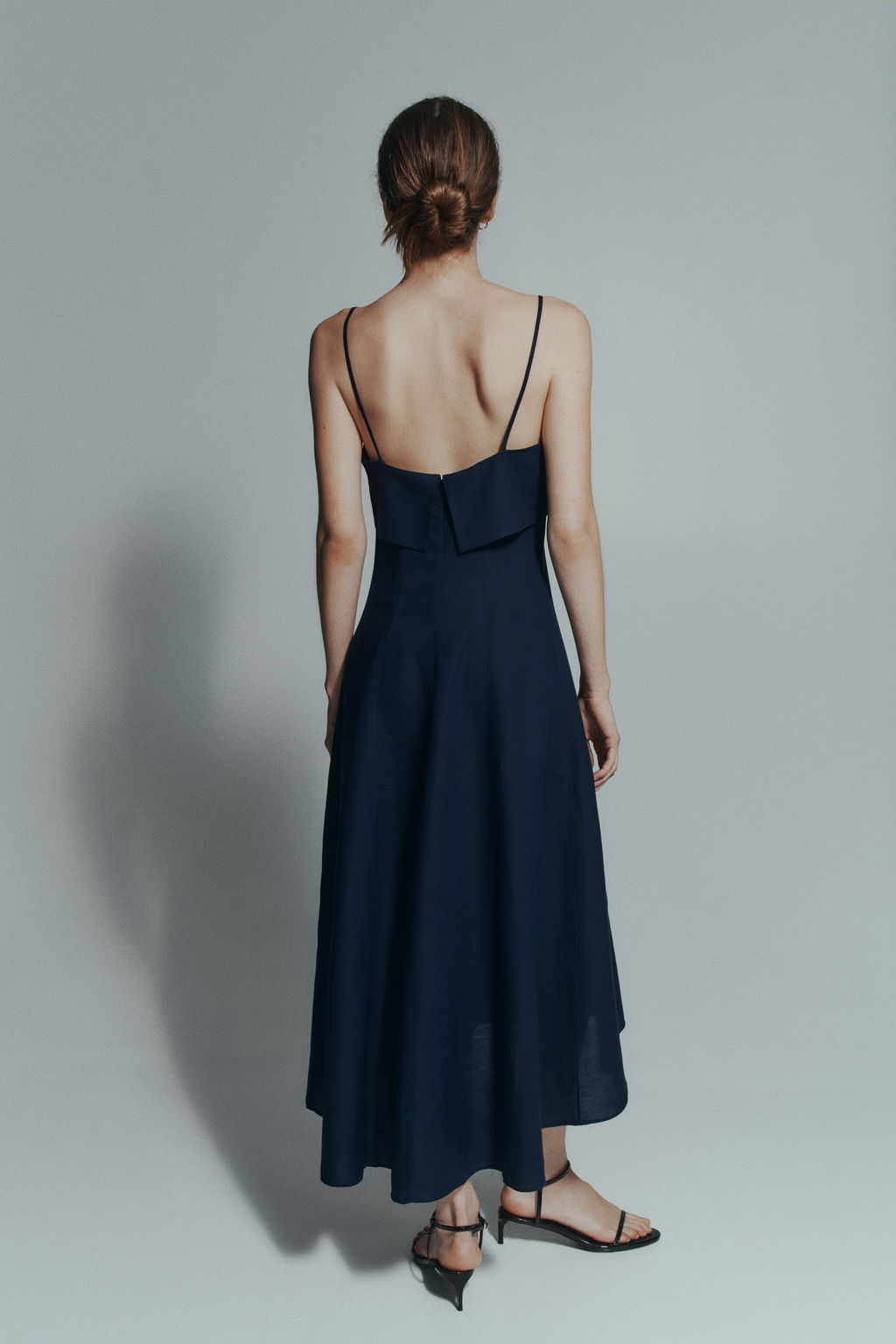 Vestido en mezcla de lino con tirantes espagueti - H&m фото 6