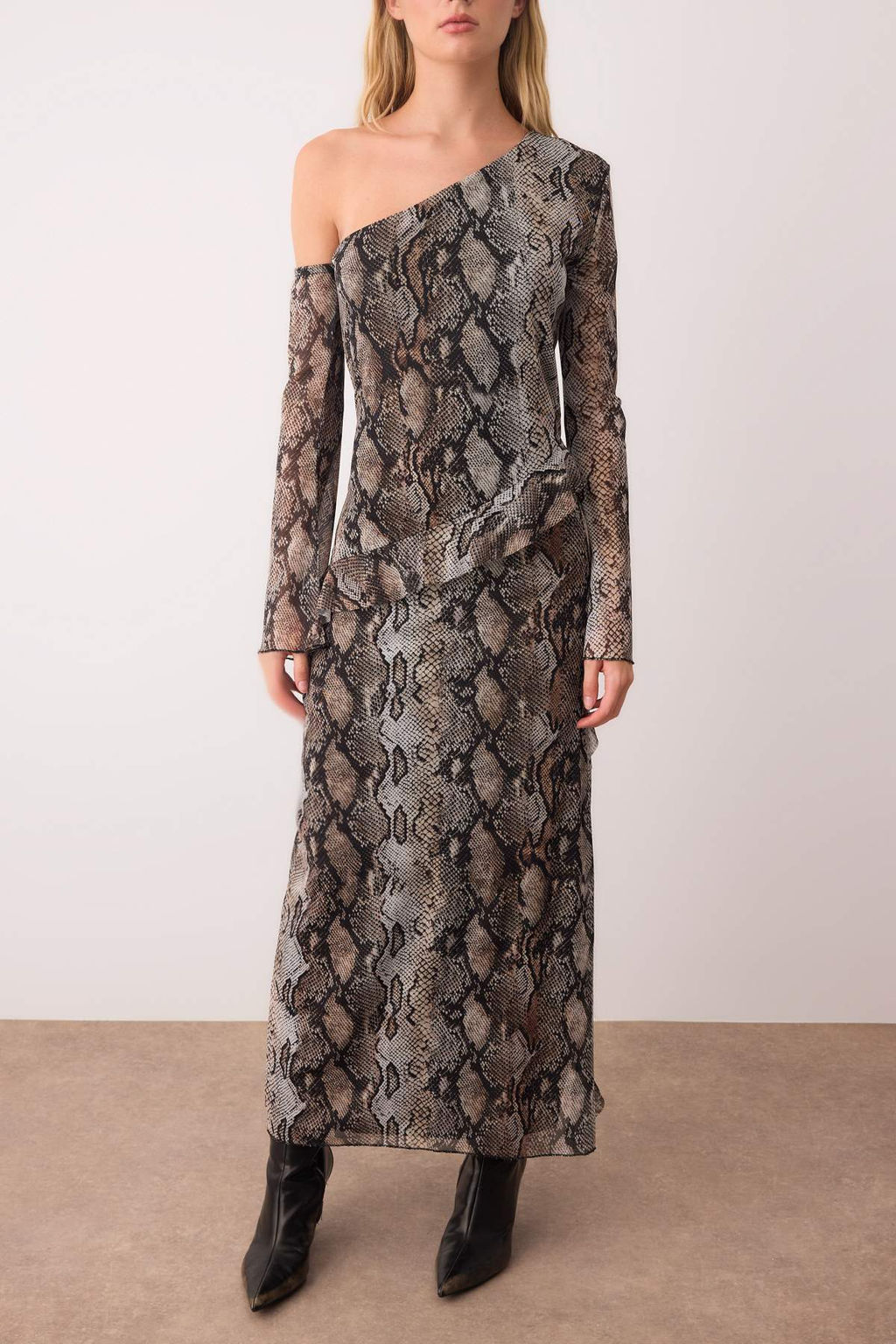 Cok Renkli Animal F?rf?rl? Maxi Ac?k Omuzlu Detayl? Esnek Tul Orme Elbise TWOAW26EL00214 - Trendyolmilla фото 3