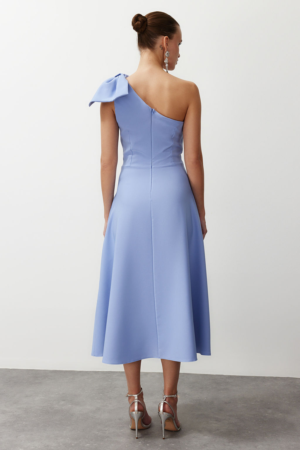 TRENDYOLMILLA Siyah A-Kesim Fiyonk Detayl? Dokuma S?k Abiye Elbise TPRSS24EL00105  фото 29