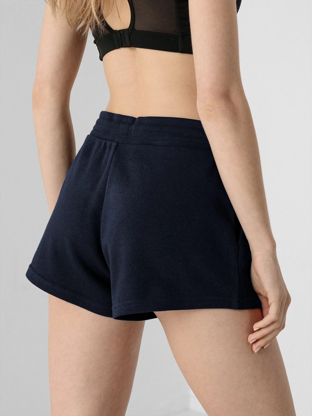 Шорты женские